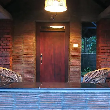 Clayfingers Art Cottage Thrissur Room photo