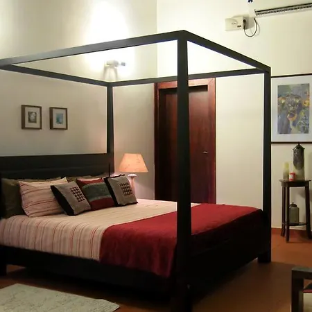 Clayfingers Art Cottage Thrissur Room photo